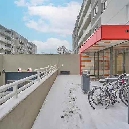 Rozy Wiatrow With Underground Garage By Renters Apartment *
