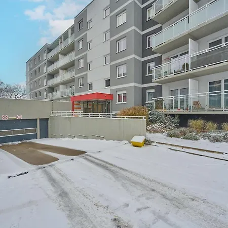 Lägenhet Rozy Wiatrow With Underground Garage By Renters Wrocław